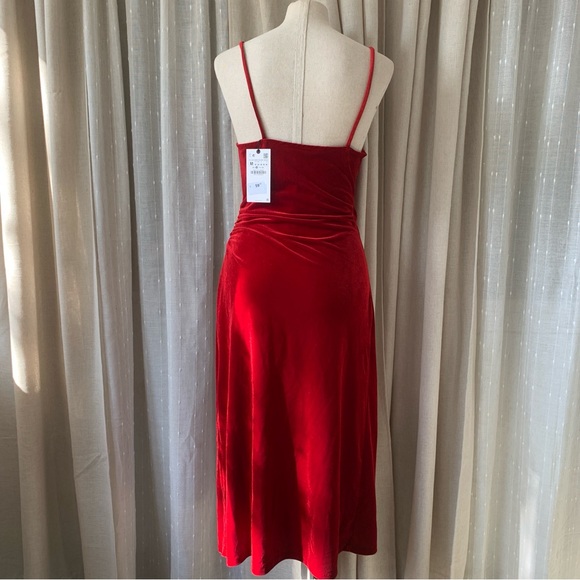 ZARA RED VELVET BODYCON DRESS NWT - Picture 3 of 13